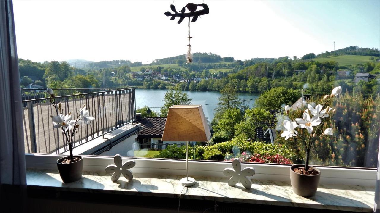 Seeblick-Ferienwohnung Im "Ferienhaus Agger-Blick" Mit Traumhafter Sonnen-Terrasse, Sauna, E-Kamin & Kajak Gummersbach Extérieur photo