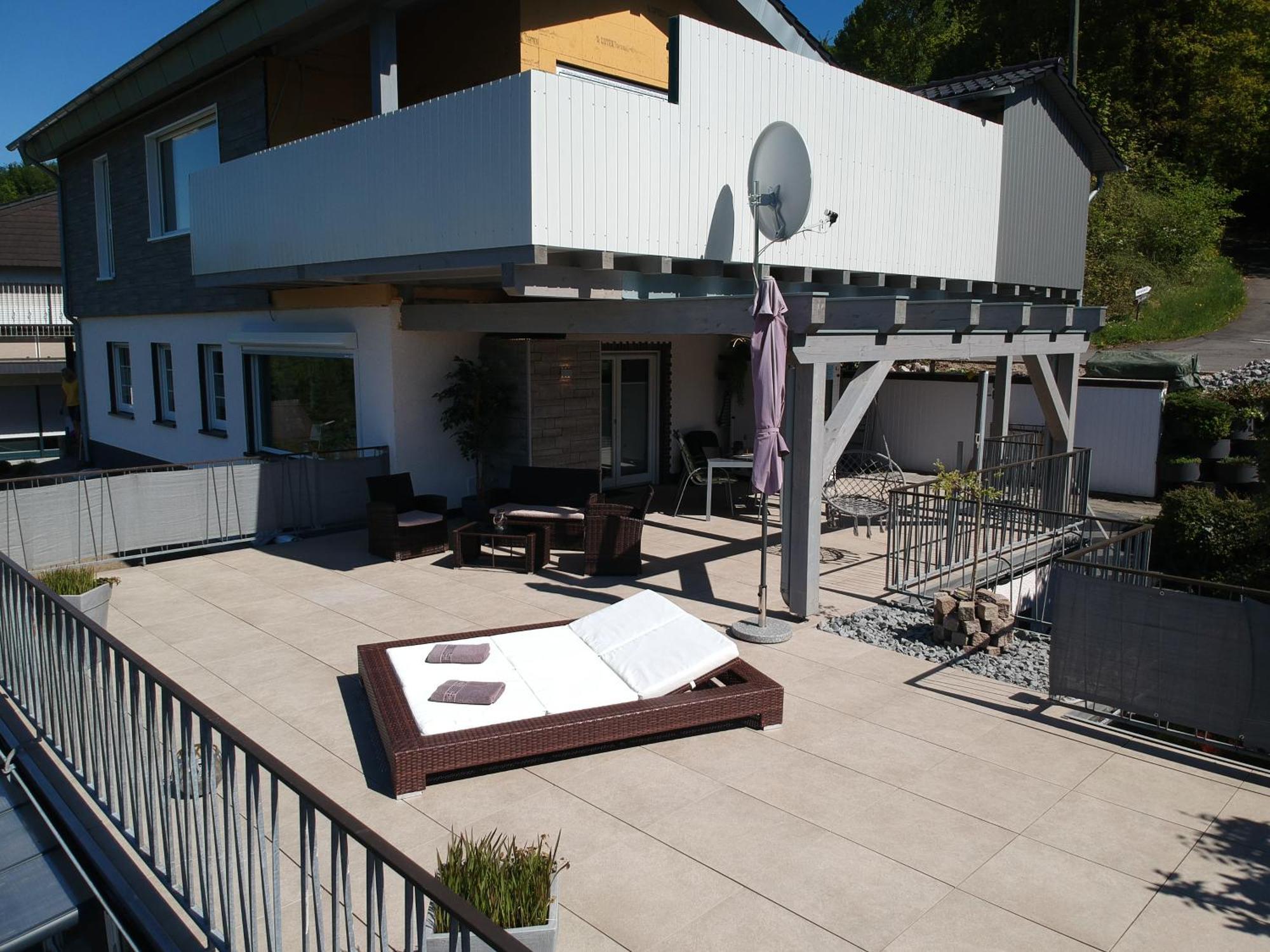 Seeblick-Ferienwohnung Im "Ferienhaus Agger-Blick" Mit Traumhafter Sonnen-Terrasse, Sauna, E-Kamin & Kajak Gummersbach Extérieur photo